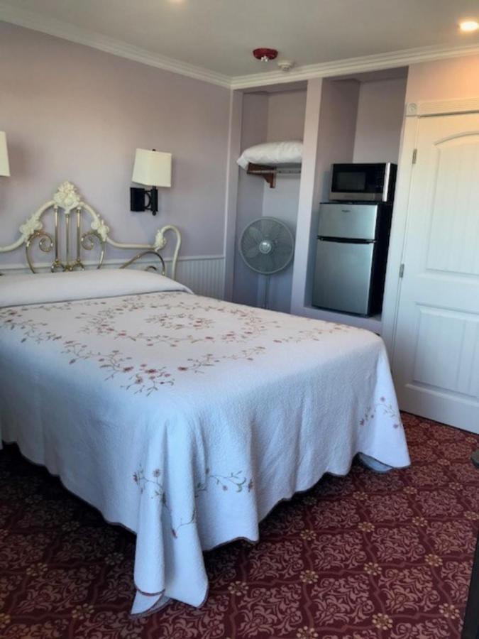 Sugarloaf Mountain Motel Вирджиния Сити Екстериор снимка