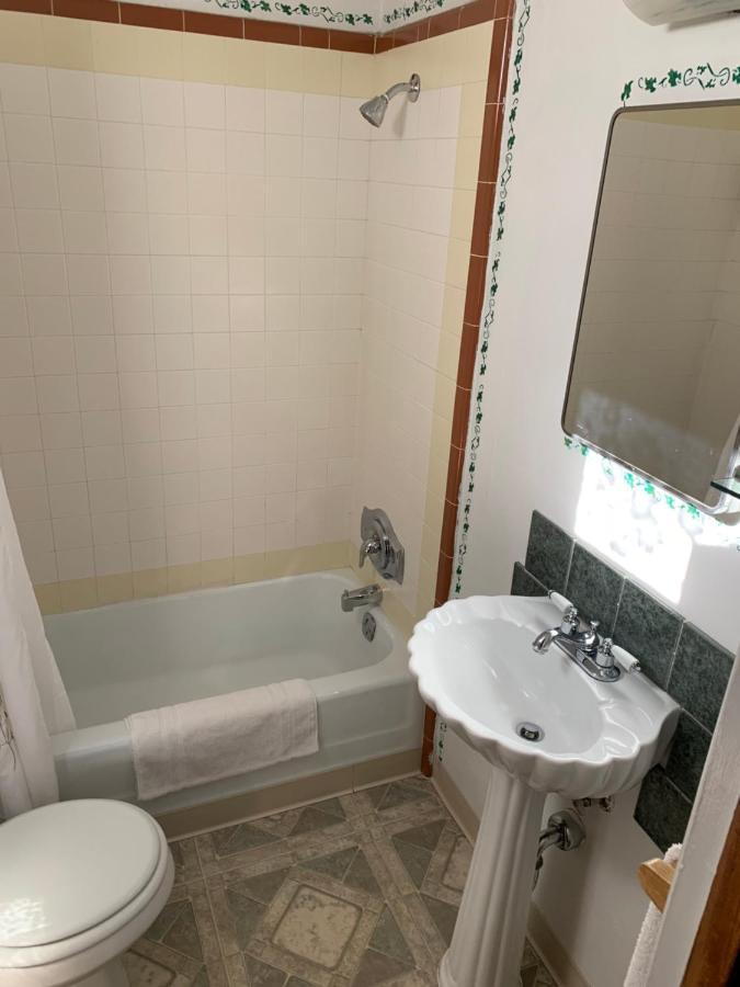 Sugarloaf Mountain Motel Вирджиния Сити Екстериор снимка
