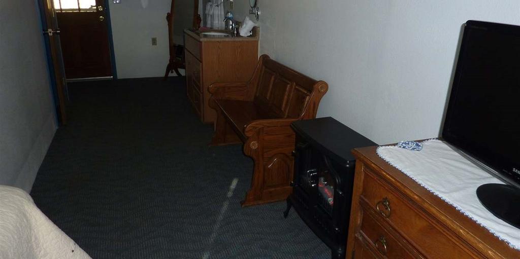 Sugarloaf Mountain Motel Вирджиния Сити Екстериор снимка